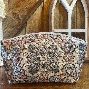 Vera Bradley Lisbon Medallion Grand Laminated Travel Cosmetic Bag NWT New